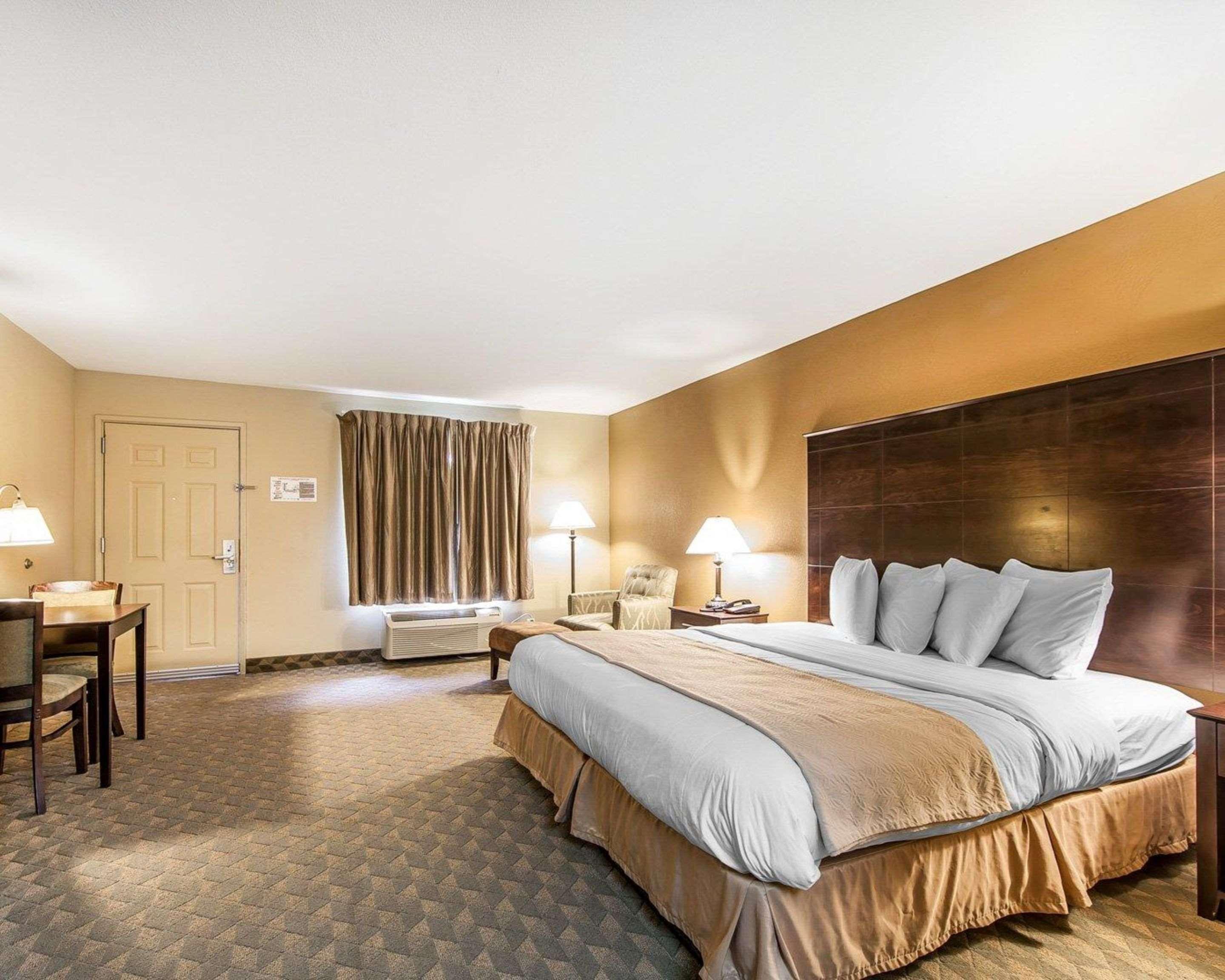 Quality Inn & Suites Bremen Екстериор снимка