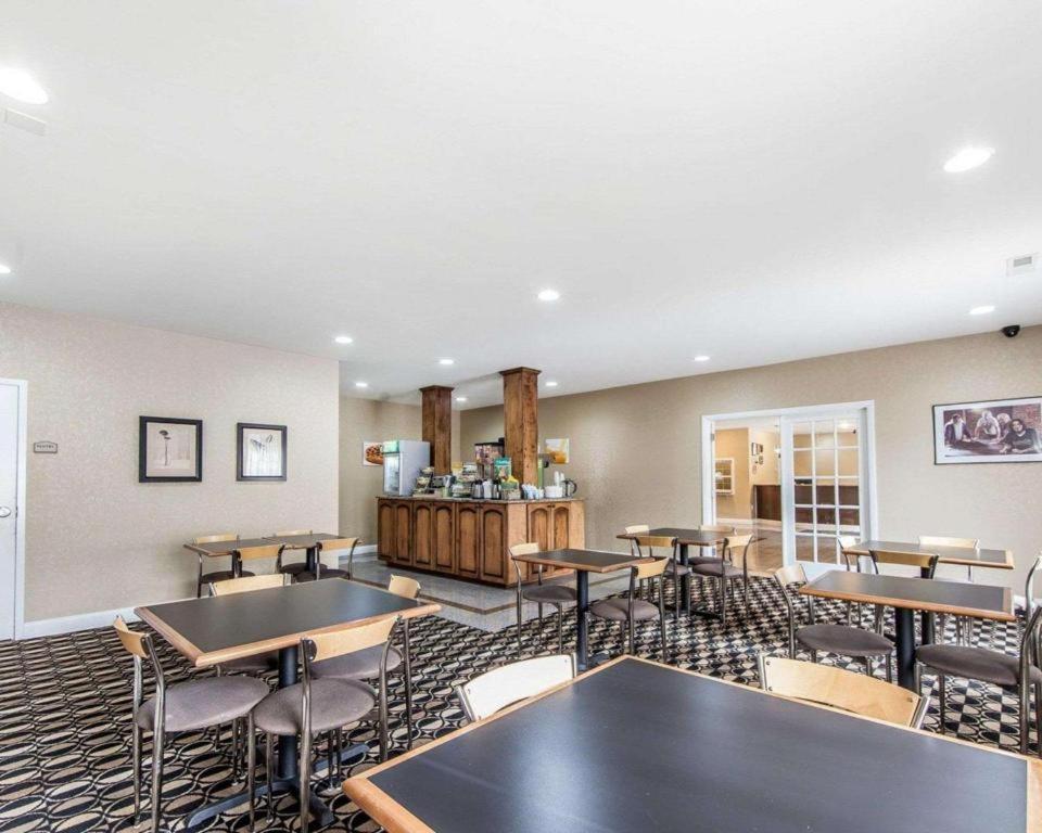 Quality Inn & Suites Bremen Екстериор снимка
